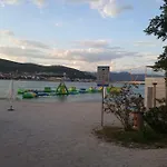 شقة Dinka تروغير