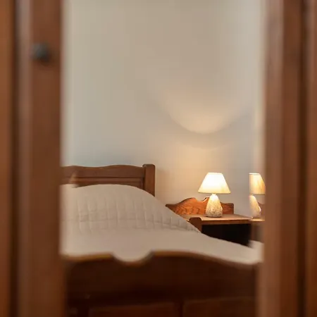 Dinka * Трогір