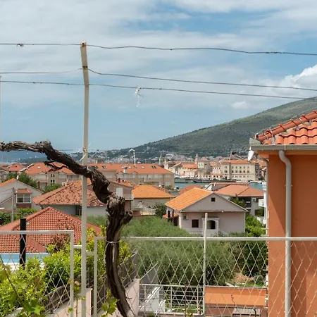 Dinka Апартаменти *